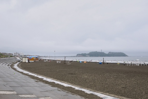01雨の海岸.jpg